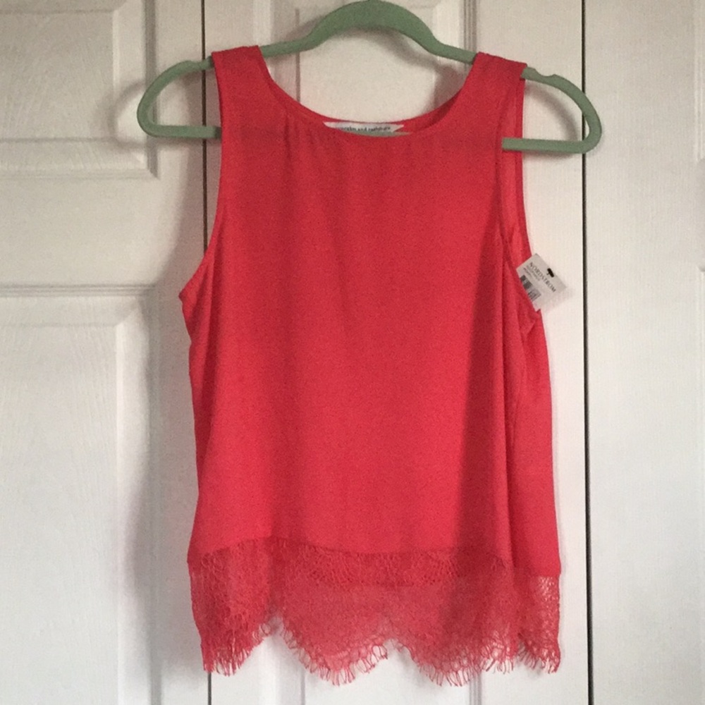 NWT Cupcakes and Cashmere Sierra Tank (poppy)